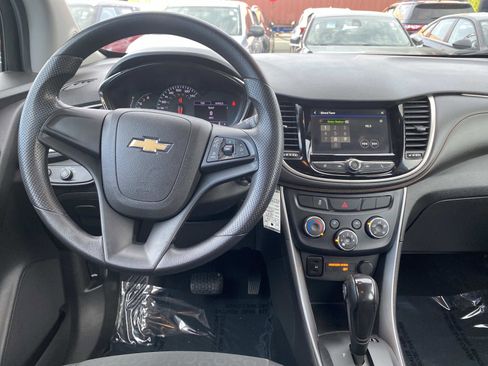 Used 2019 Chevrolet Trax LS image 10