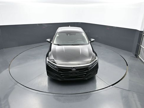 Used 2018 Honda Accord EX image 17