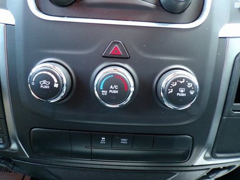 Used 2024 RAM 1500 Classic SLT image 22