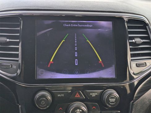 Used 2019 Jeep Grand Cherokee Altitude image 22