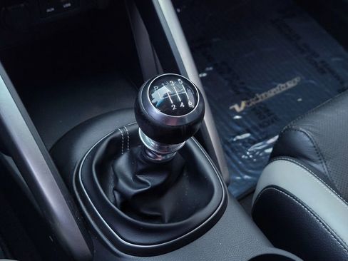 Used 2016 Hyundai Veloster Turbo image 15