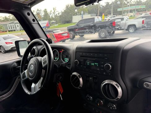Used 2014 Jeep Wrangler Sport AWD/4WD image 12