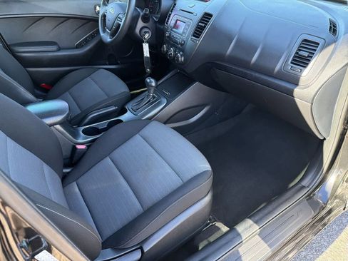 Used 2016 Kia Forte LX image 11