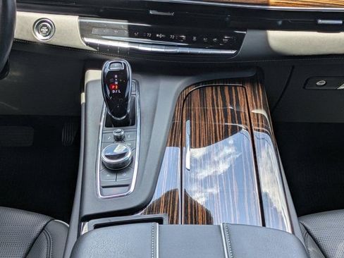 Used 2024 Cadillac Escalade ESV Premium Luxury AWD/4WD image 18