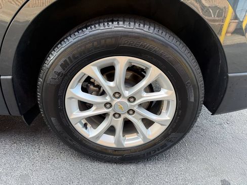 Used 2020 Chevrolet Equinox LS FWD image 28