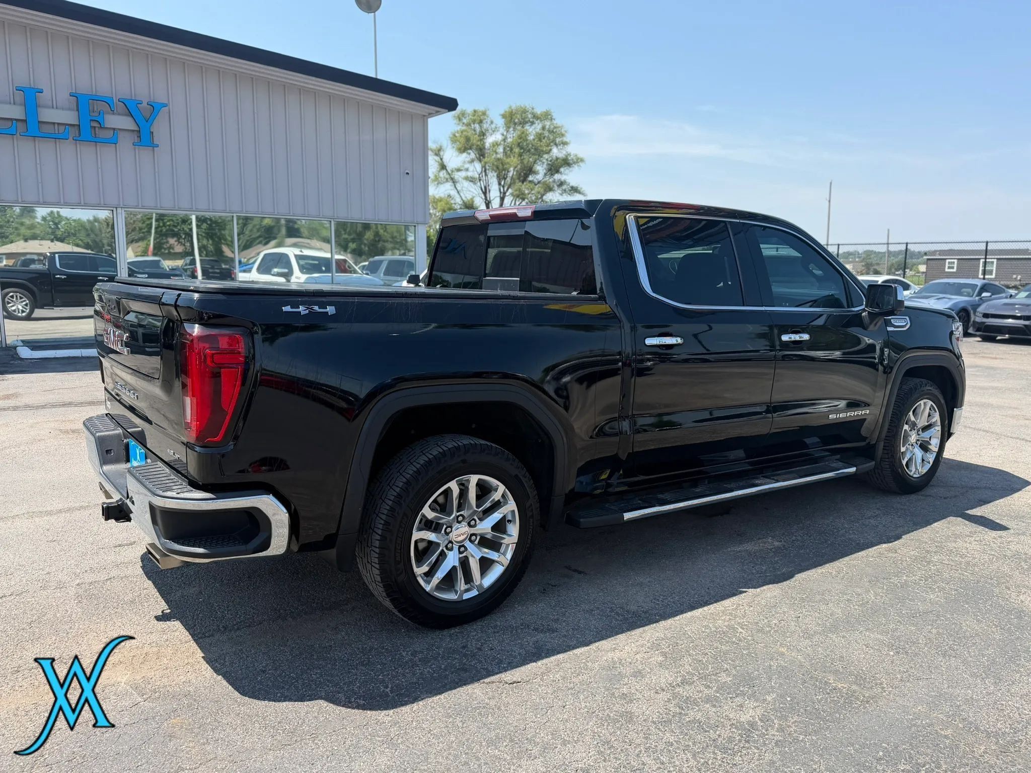 Used 2020 GMC Sierra 1500 SLT AWD/4WD image 7