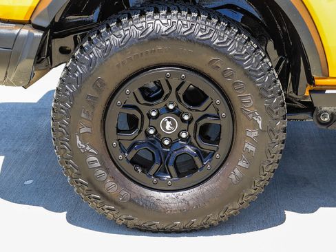 Used 2021 Ford Bronco First Edition AWD/4WD image 10