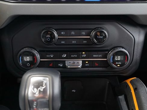 Used 2023 Ford Bronco Badlands AWD/4WD image 18