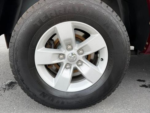 Used 2019 RAM 1500 Classic SLT AWD/4WD image 36