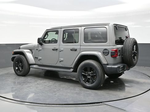 Used 2023 Jeep Wrangler Unlimited Sahara AWD/4WD image 4