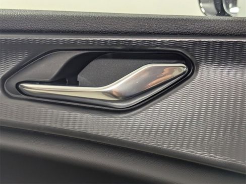 New 2025 Jeep Grand Cherokee Altitude image 15