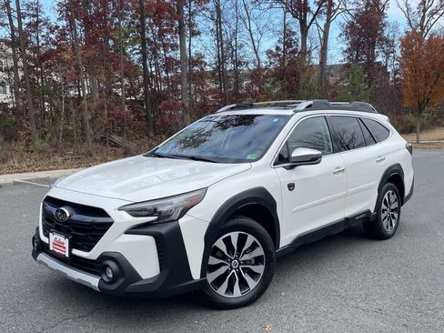 Used 2024 Subaru Outback Touring XT image 1