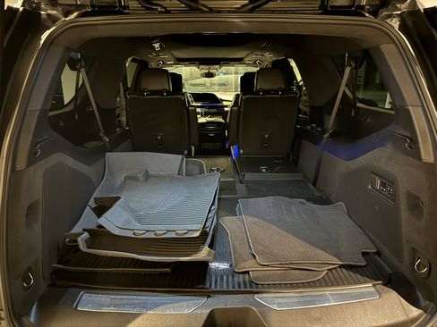 Certified 2023 Cadillac Escalade ESV Sport Platinum w/ LPO, ONYX Package image 6