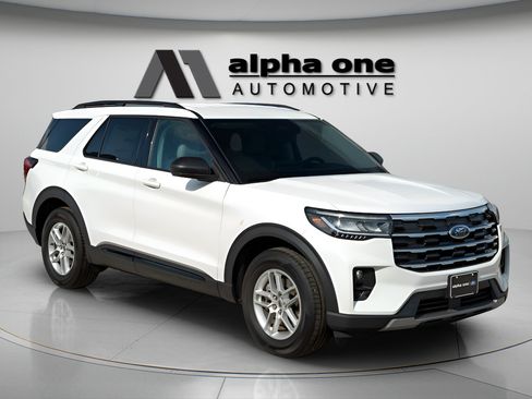 New 2026 Ford Explorer Active w/ Active Comfort Package RWD image 5