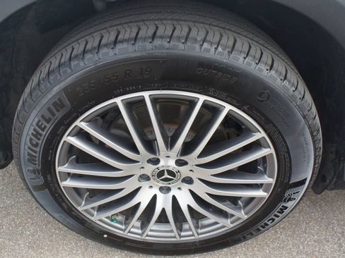 Used 2025 Mercedes-Benz GLC 300 image 25
