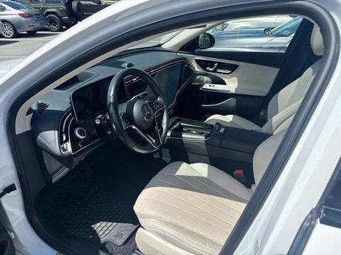 Used 2024 Mercedes-Benz E 350 4MATIC Sedan image 14