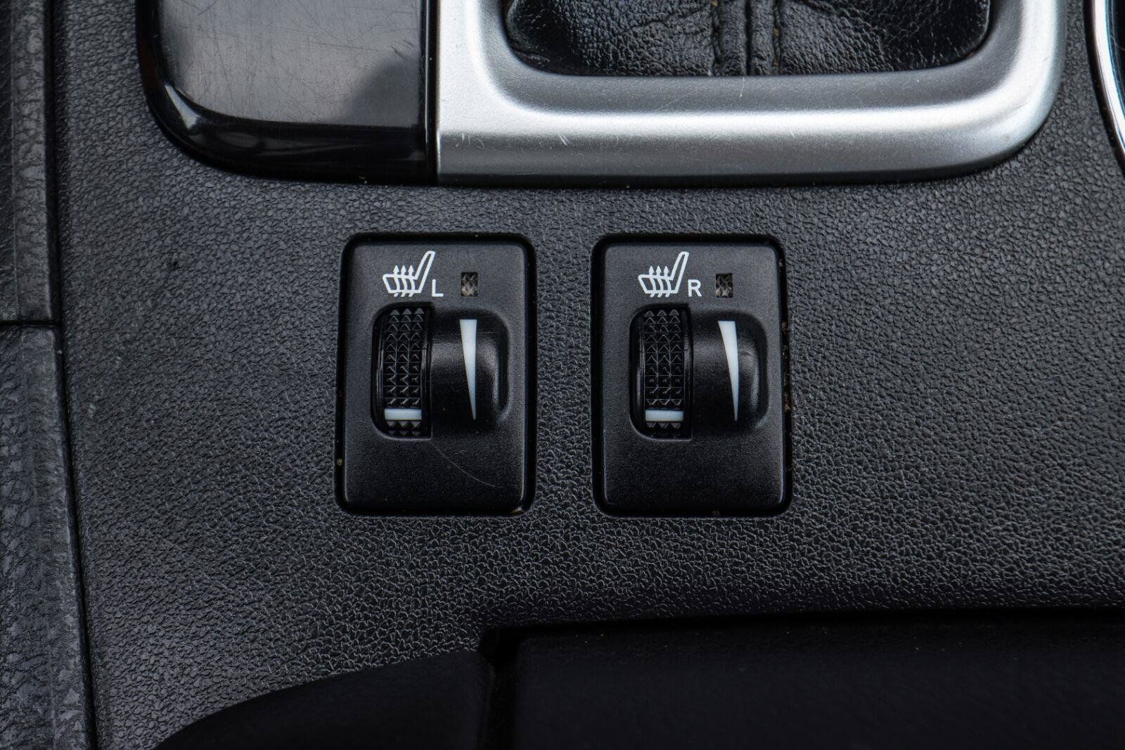 Used 2018 Toyota Highlander XLE AWD/4WD image 12