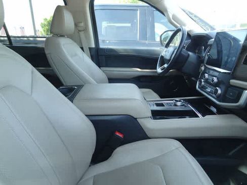 Used 2024 Ford Expedition Limited RWD image 7