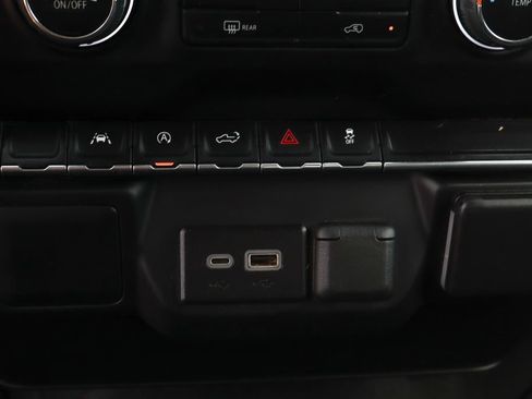 Used 2023 Chevrolet Silverado 1500 Custom AWD/4WD image 39