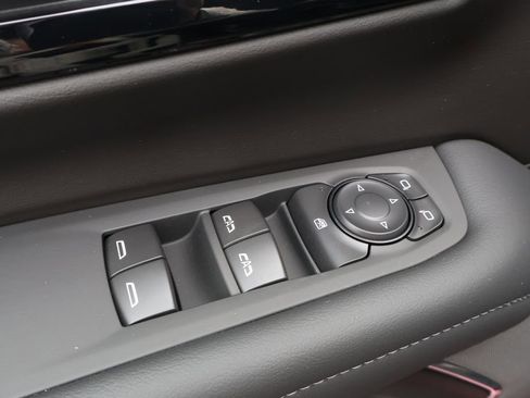 New 2026 Chevrolet Suburban LS image 18