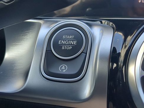 Used 2025 Mercedes-Benz GLB 250 GLB 250 image 24