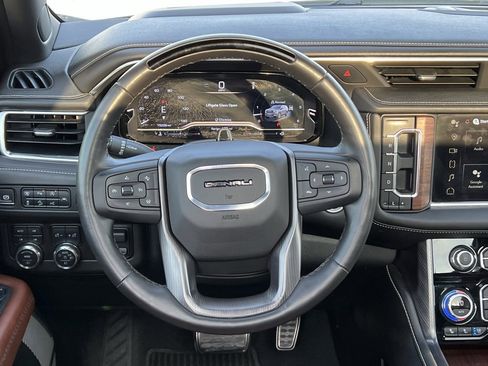 Used 2024 GMC Yukon XL Denali Ultimate image 16