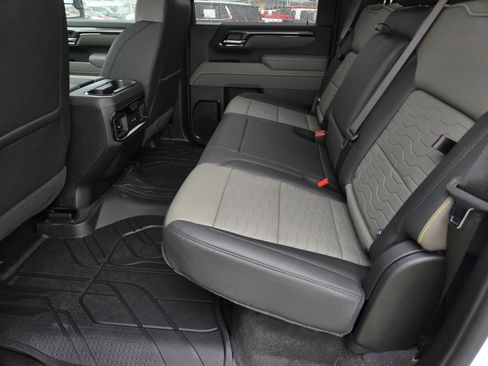 New 2026 Chevrolet Silverado 2500 ZR2 AWD/4WD image 18