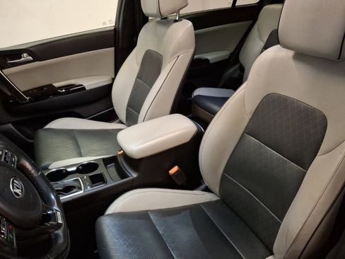 Used 2017 Kia Sportage SX image 17