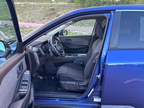 Used 2021 Nissan Rogue S AWD/4WD image 10
