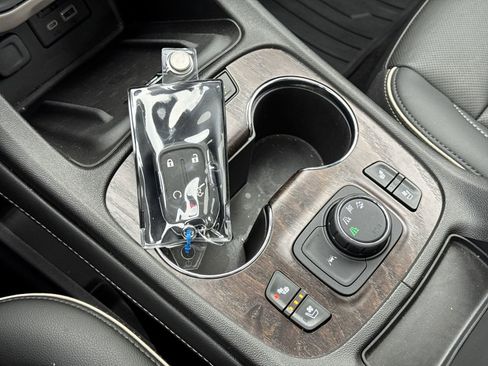 Used 2023 GMC Acadia Denali w/ Black Diamond Edition image 37