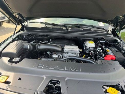 New 2026 RAM 1500 Laramie AWD/4WD image 41