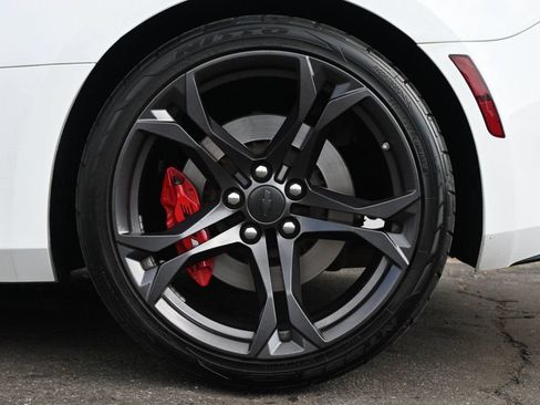 Used 2018 Chevrolet Camaro SS RWD image 10