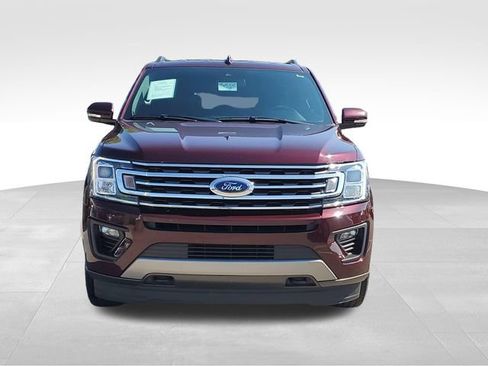 Used 2020 Ford Expedition XLT w/ Equipment Group 201A AWD/4WD image 2