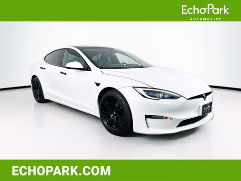 Used 2023 Tesla Model S Standard Range image 1