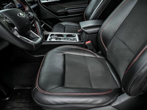Certified 2023 Ford Explorer ST-Line AWD/4WD image 15