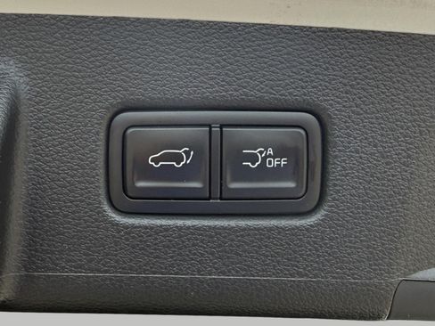 Used 2025 Kia Telluride EX w/ EX Captain's Chair Package AWD/4WD image 18