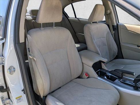 Used 2015 Honda Accord EX image 19