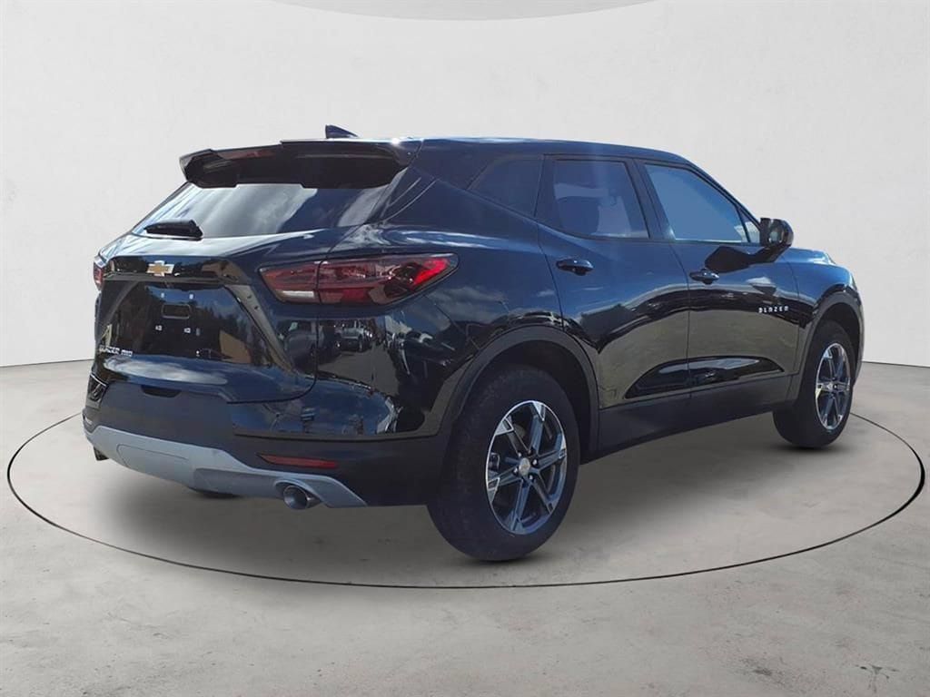 New 2025 Chevrolet Blazer LT AWD/4WD image 5