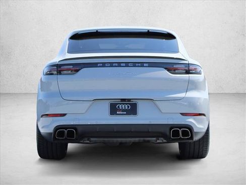 Used 2023 Porsche Cayenne Turbo AWD/4WD image 10