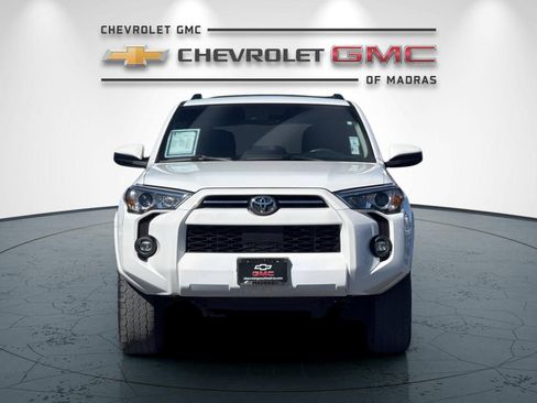 Used 2024 Toyota 4Runner SR5 AWD/4WD image 8