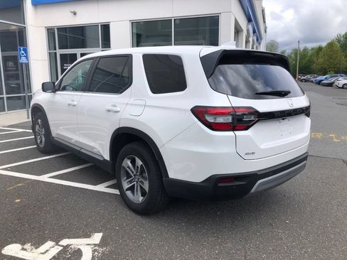 Used 2025 Honda Pilot EX-L image 5