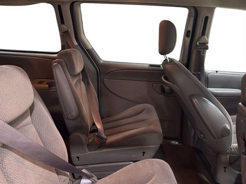 Used 2006 Dodge Grand Caravan SXT FWD image 17