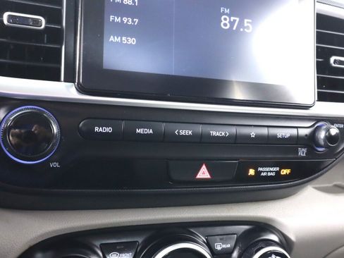 Used 2021 Hyundai Venue SEL FWD image 21