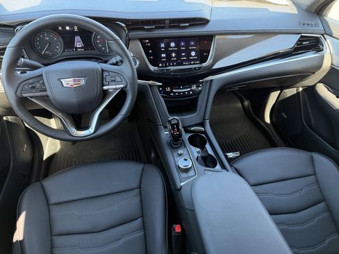 Certified 2024 Cadillac XT6 Premium Luxury w/ Platinum Package image 13