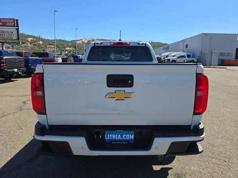 Used 2020 Chevrolet Colorado LT w/ Safety Package AWD/4WD image 4