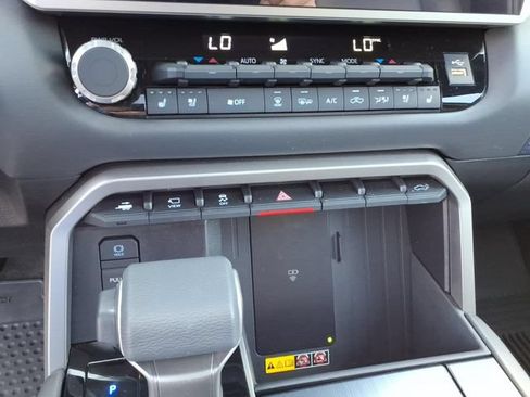 Used 2026 Toyota Tundra Platinum AWD/4WD image 12
