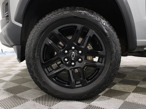 Used 2025 Chevrolet Colorado Trail Boss AWD/4WD image 36