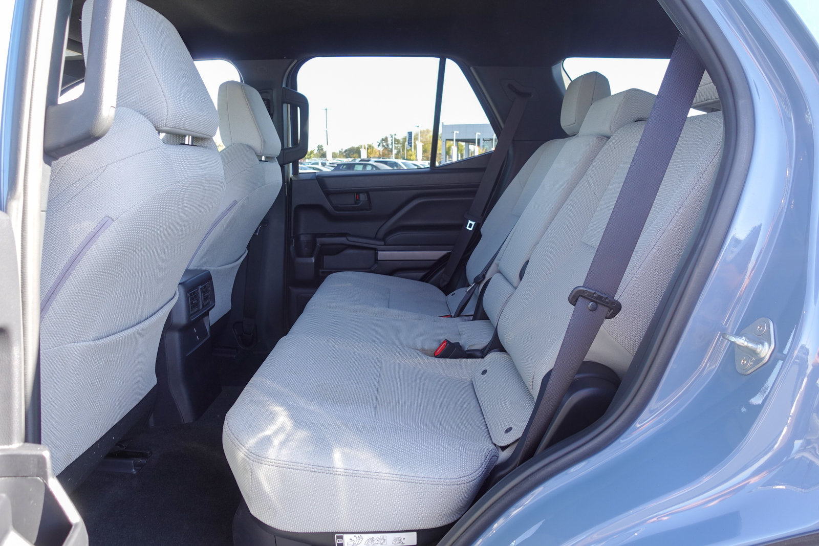 Used 2025 Toyota 4Runner SR5 AWD/4WD image 12
