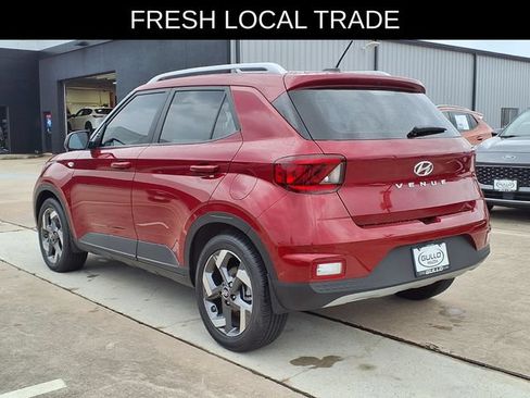 Used 2026 Hyundai Venue SEL FWD image 8