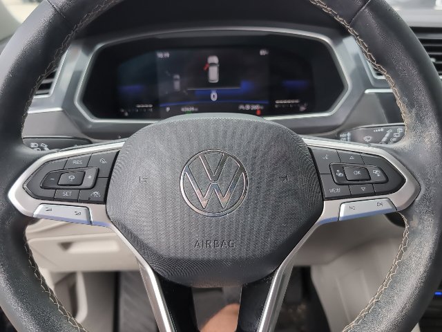 Used 2022 Volkswagen Tiguan SE FWD image 9